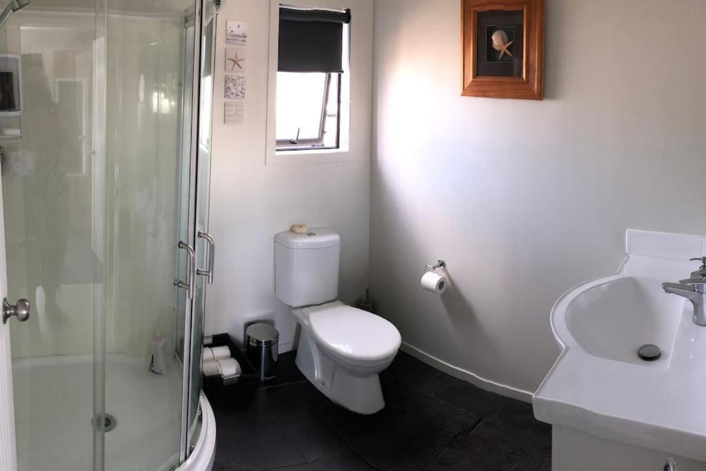 Whitianga Kiwi Bach Villa ภายนอก รูปภาพ